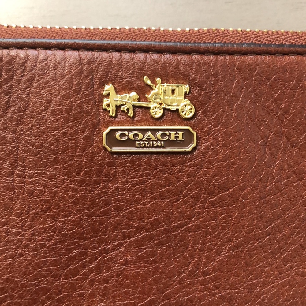 Coach 1941 Wristlet with Chain EUC - Picture 8 of 9